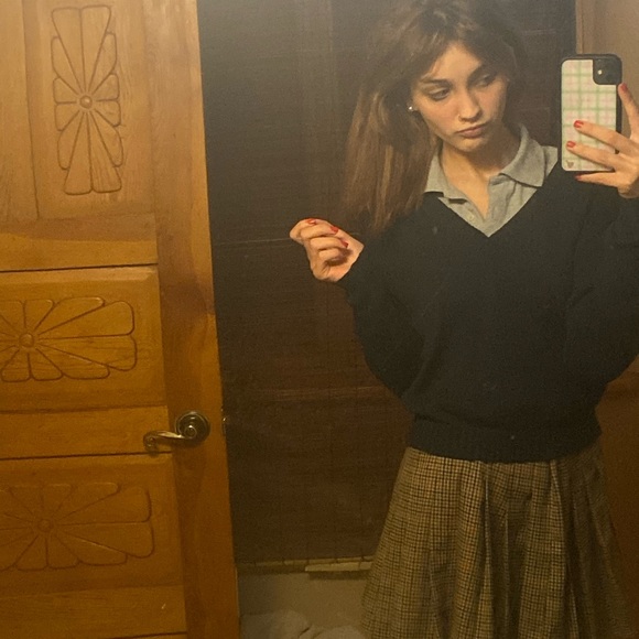 Brandy Melville Plaid Pleated Skirt - Picture 2 of 2